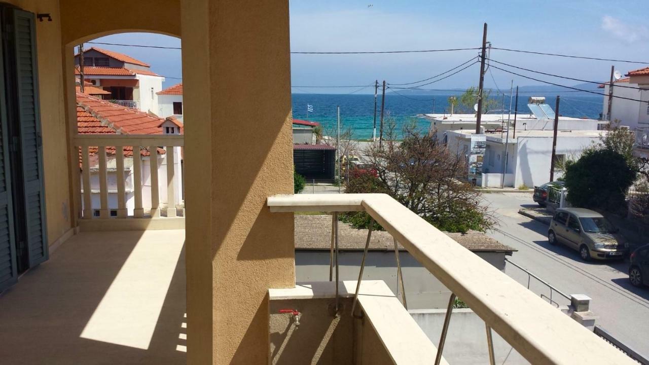 Zach'S House Villa Nea Roda Luaran gambar